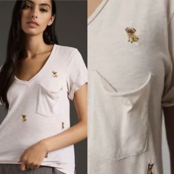 L41. Anthropologie t.la Cream Pug Print V-Neck Tee - Picture 1 of 3